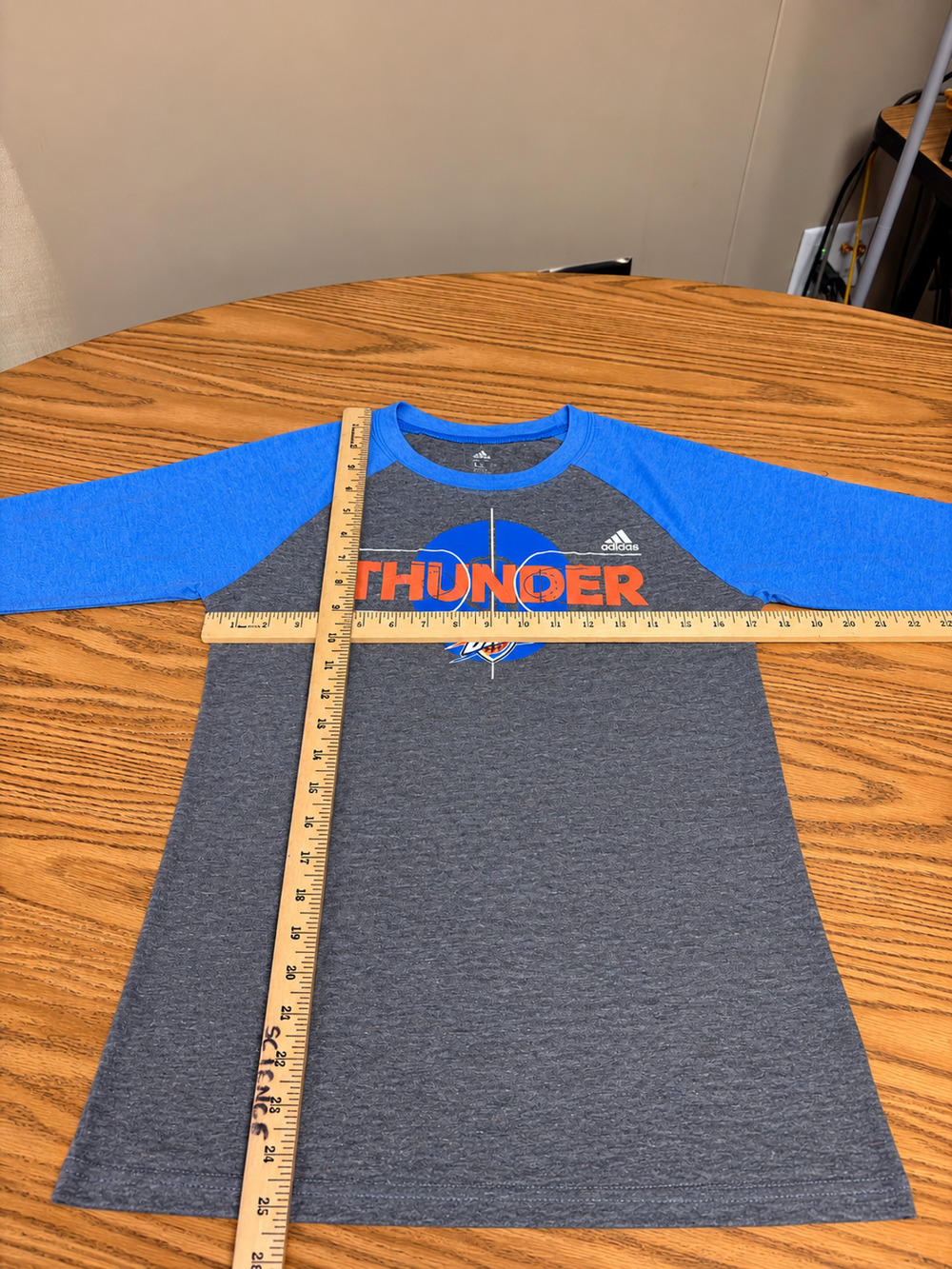 Adidas Oklahoma City Thunder OKC Long Sleeve Raglan Shirt womensen's Large NBA